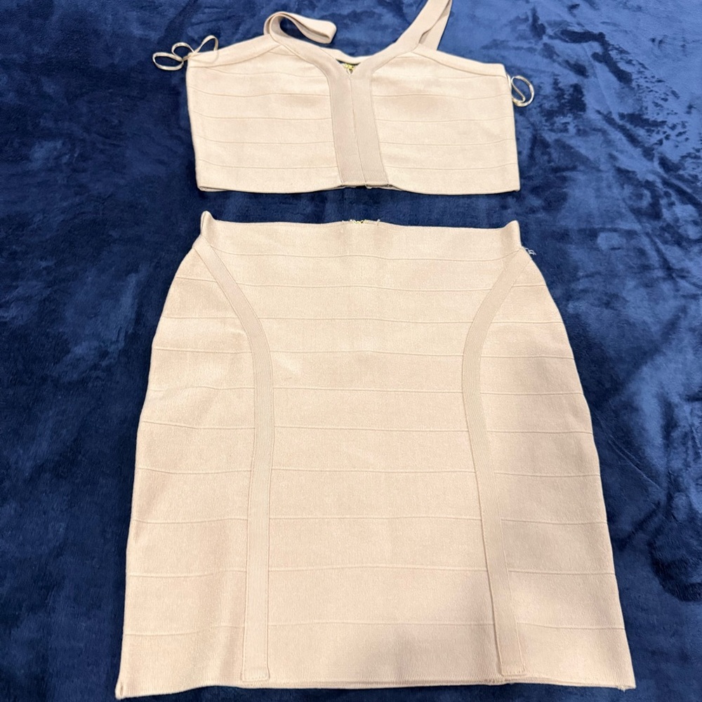 Guess Blush Skirt Set